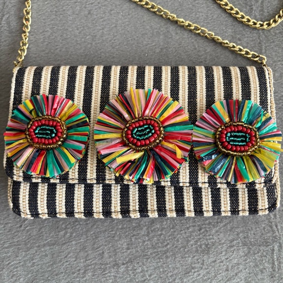 Chic Striped Crossbody Bag with Floral Accents - Picture 3 of 5